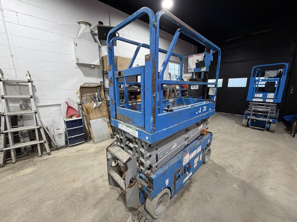 Genie GS-1930 Electric Scissor Lift 19ft